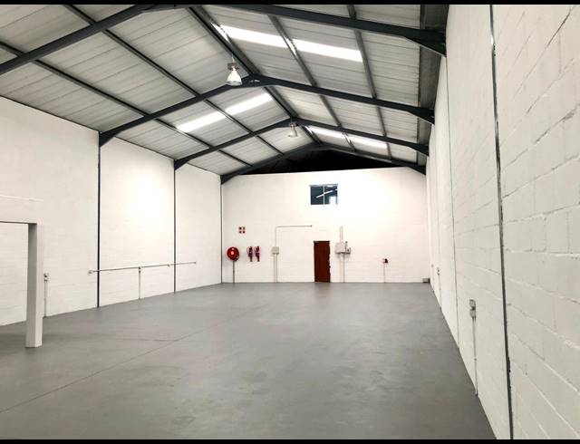 438M² WAREHOUSE TO LET IN WESTLAKE